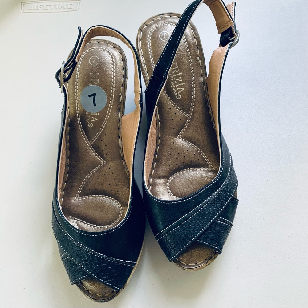 Patrizia by Spring Step black leather open toe slingback size 7M